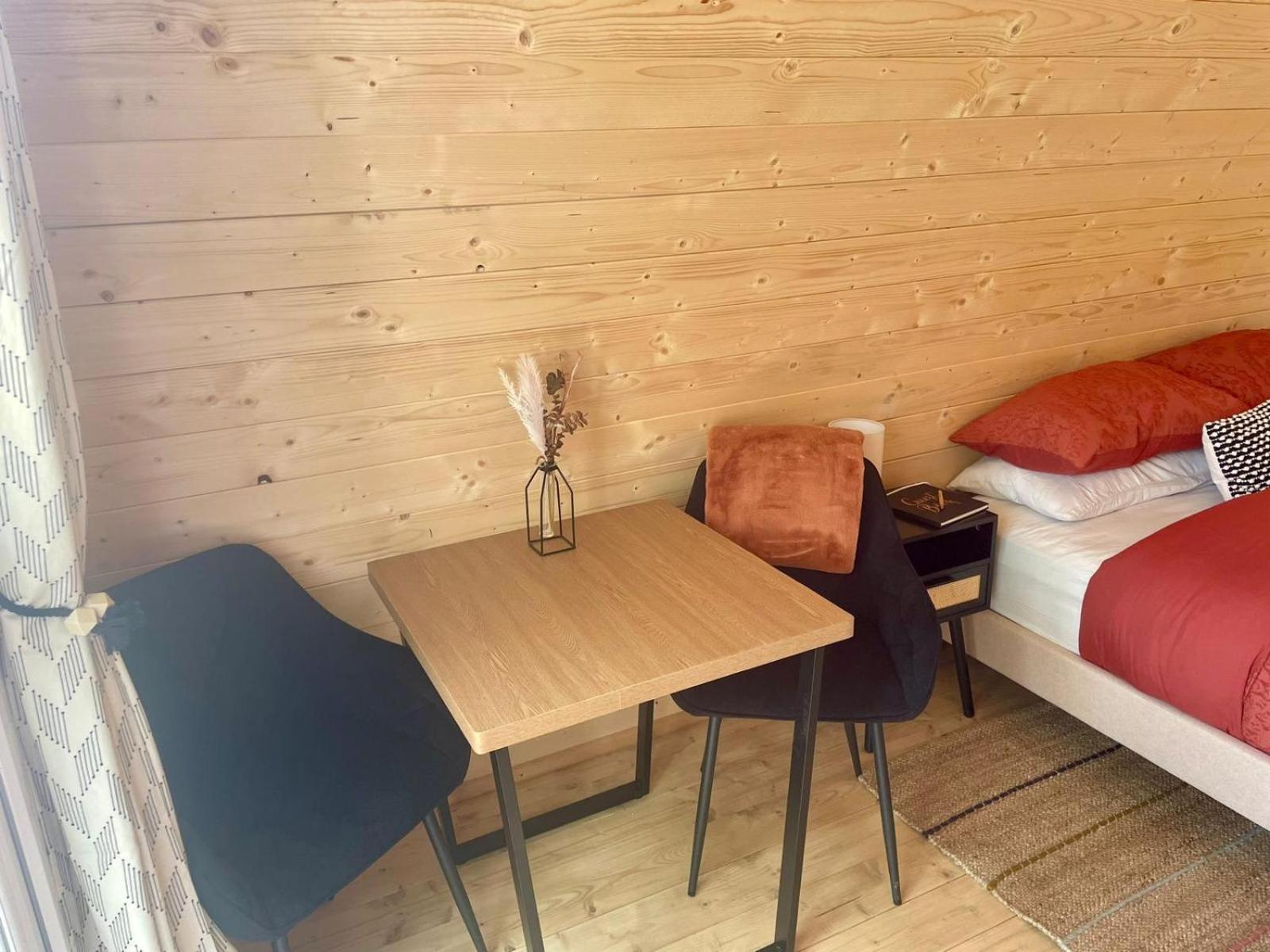Coedydd - Woods Apartment Bridgend  Ngoại thất bức ảnh