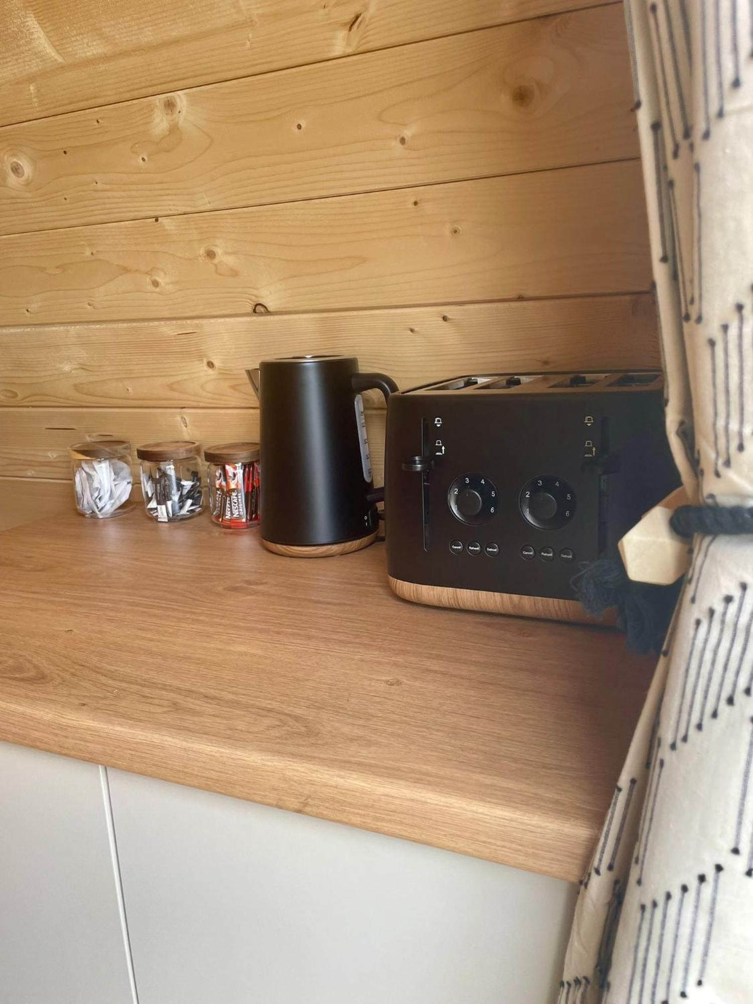 Coedydd - Woods Apartment Bridgend  Ngoại thất bức ảnh